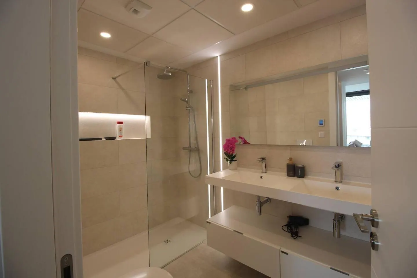 Happy Travel Jade Tower Apartment Fuengirola 0*,  Spain